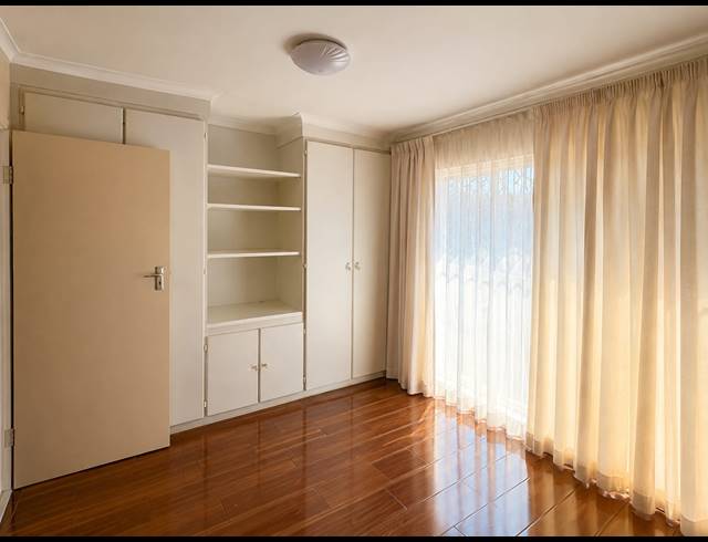 6 BEDROOM HOUSE FOR SALE IN DENNEOORD